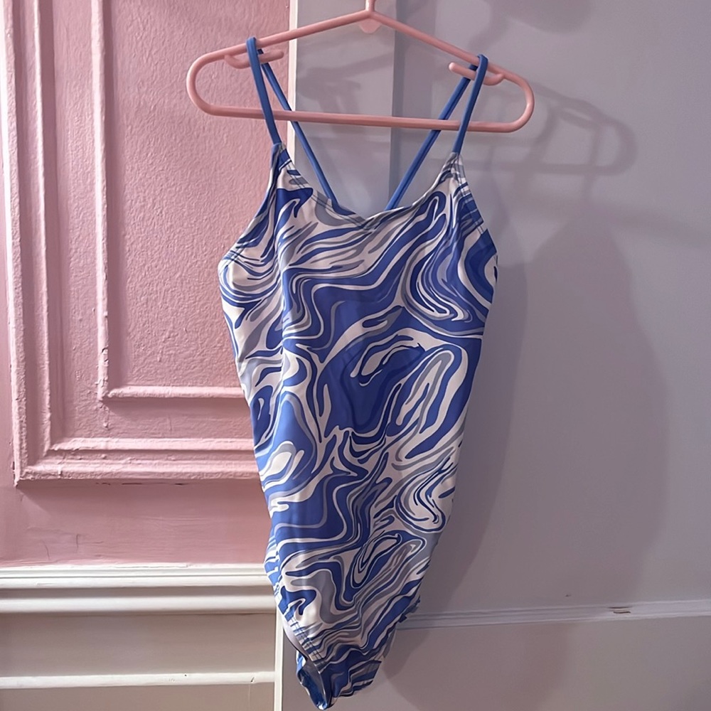 Girls Size 14 Okami One Piece Swimsuit